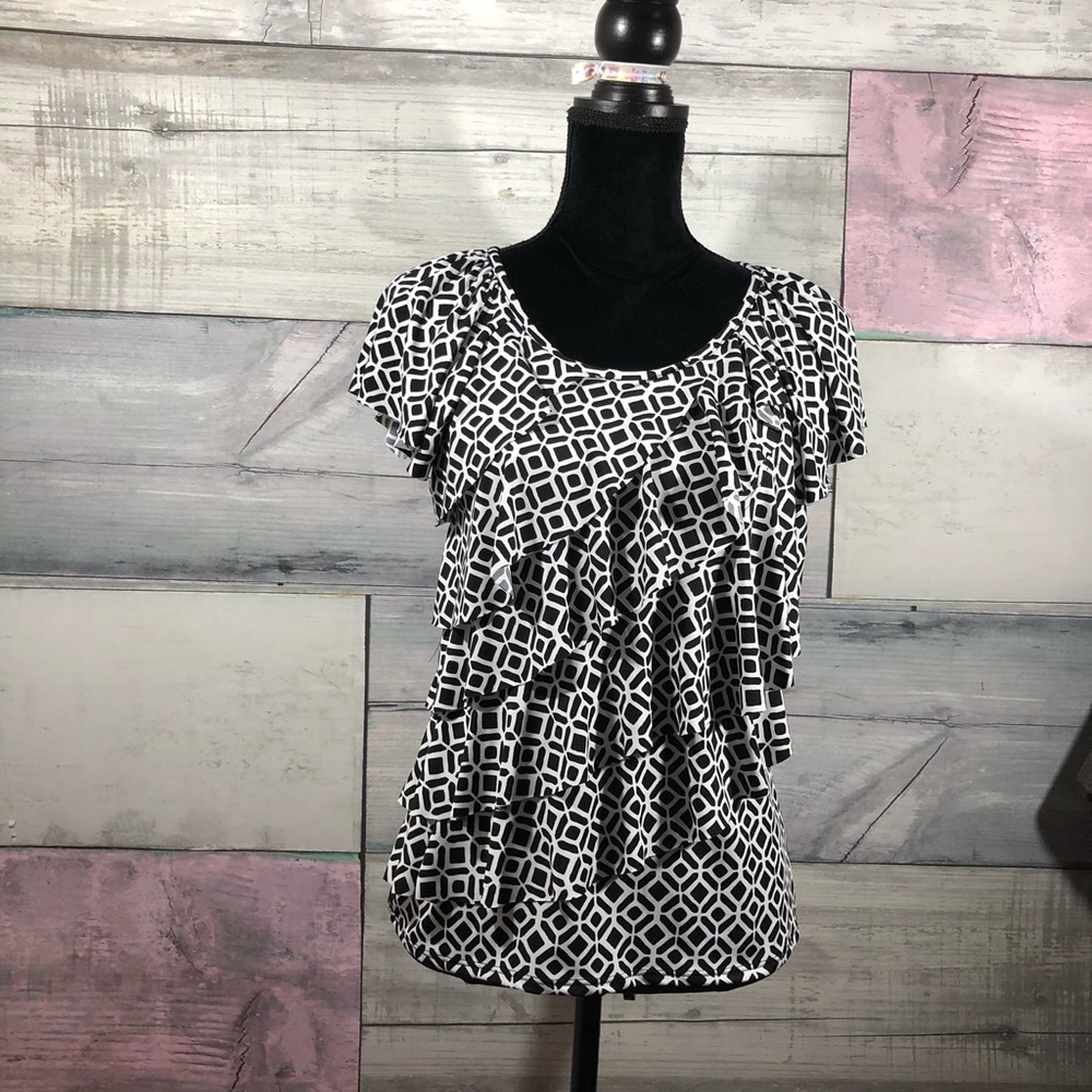 Layered ruffle top. Black and white. Small